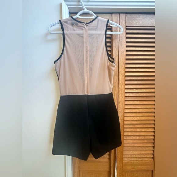 Topshop Women's Nude Mesh Lace Detail Plunge Romper Black Size US: 6 UK: 10 - Picture 8 of 15